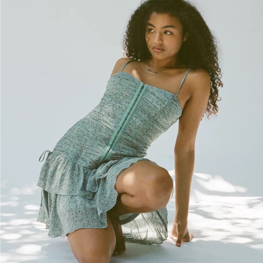 Urban Outfitters Kiss The Sky No Strings Green Ditzy Floral Dress Size Small